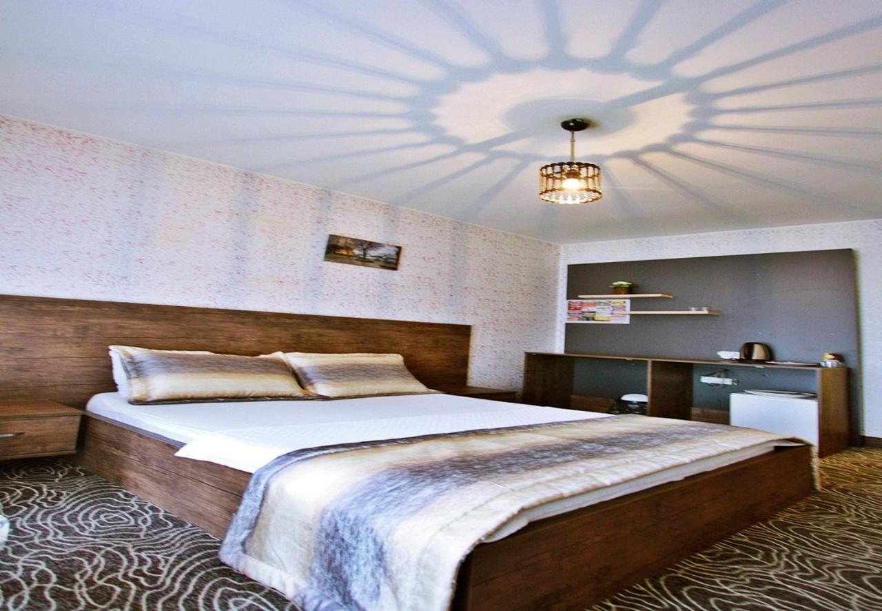 Red House Vip Apartmant Suites 伊斯坦布尔 外观 照片